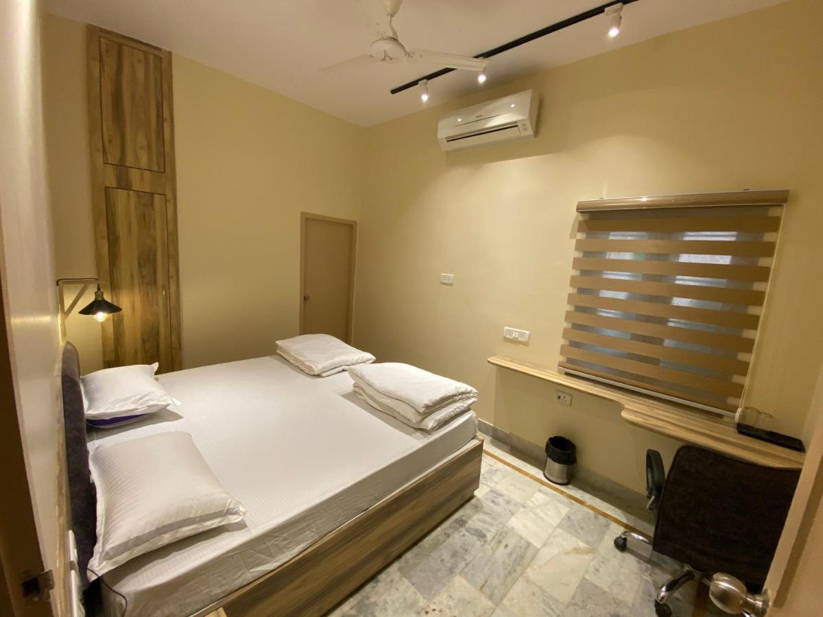 Hostel Backpackers Den Lucknow Zewnętrze zdjęcie