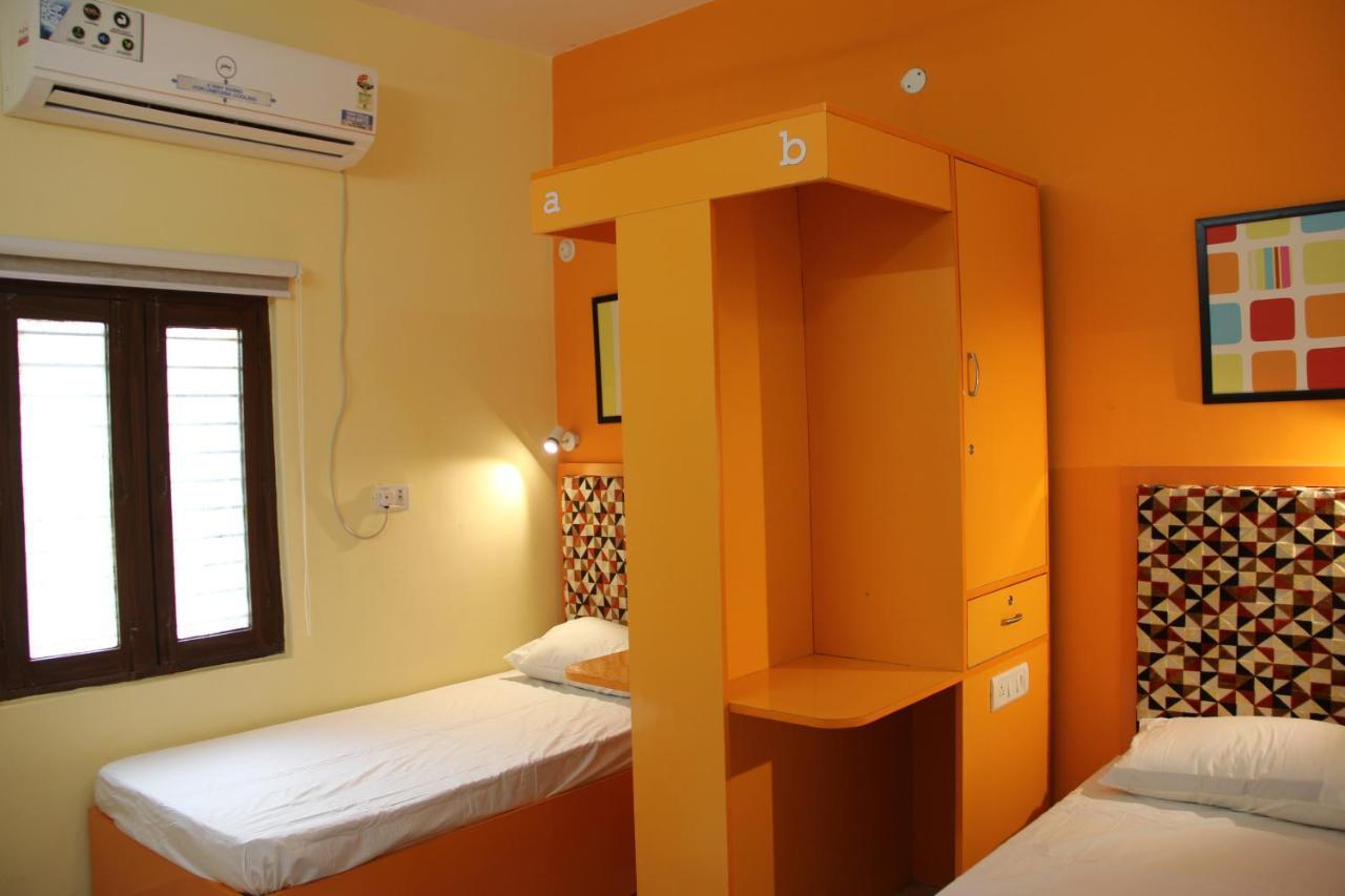 Hostel Backpackers Den Lucknow Zewnętrze zdjęcie