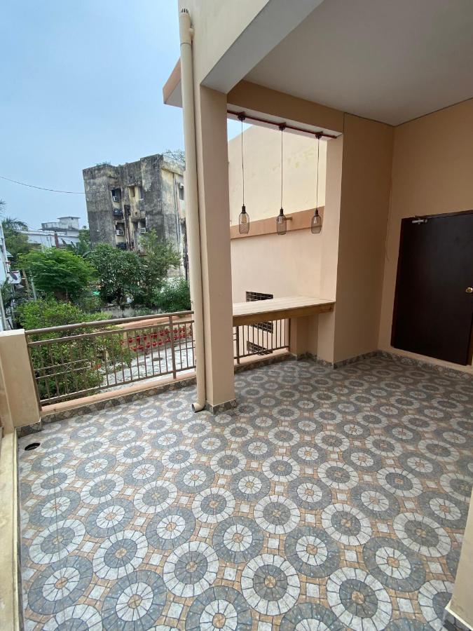 Hostel Backpackers Den Lucknow Zewnętrze zdjęcie