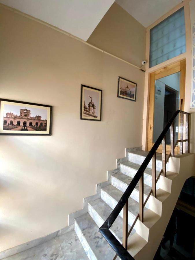 Hostel Backpackers Den Lucknow Zewnętrze zdjęcie